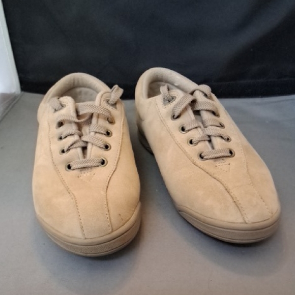 Easy Spirit, Anti Gravity, Tan Suede Sneakers - Picture 1 of 4